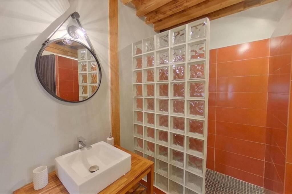 Maison De Charme Dans Le Centre Historique , Wifi Clim 6 Pers Calme Et Confort Apartman Arles Kültér fotó
