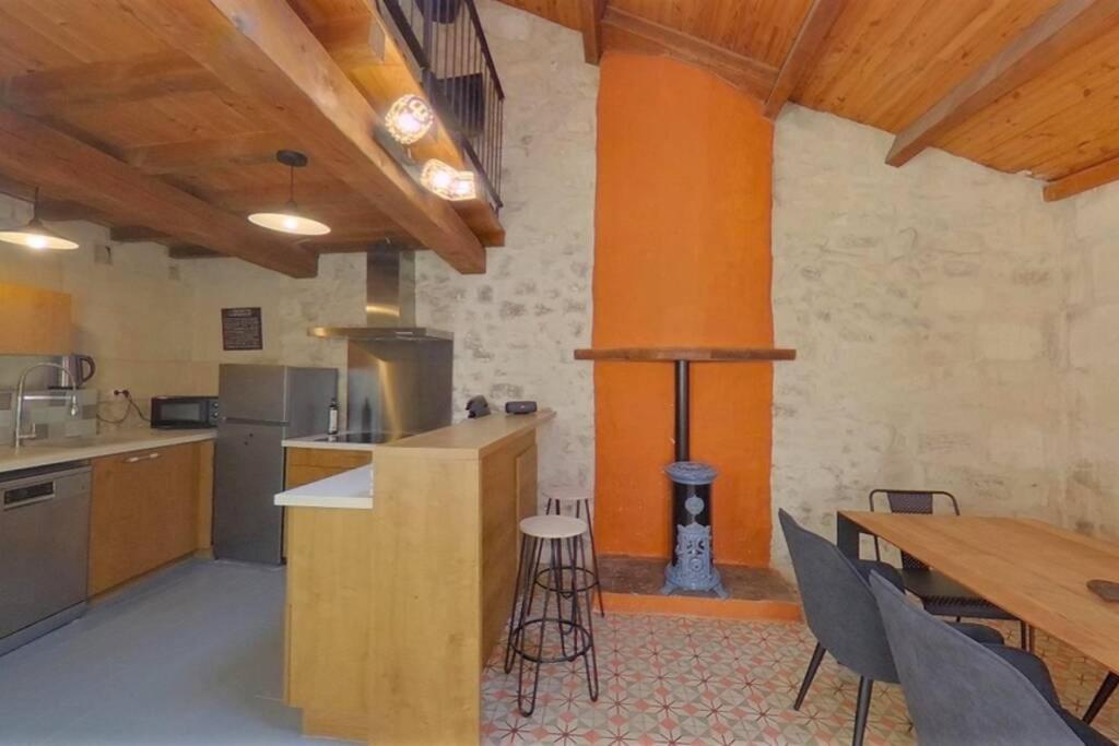 Maison De Charme Dans Le Centre Historique , Wifi Clim 6 Pers Calme Et Confort Apartman Arles Kültér fotó