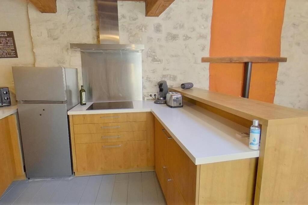 Maison De Charme Dans Le Centre Historique , Wifi Clim 6 Pers Calme Et Confort Apartman Arles Kültér fotó
